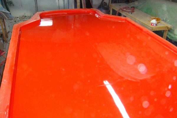 玻璃钢模具怎样做不容易开裂？