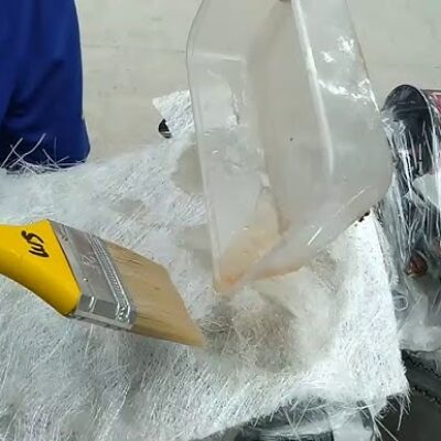 制作玻璃钢模具时使用多种不同的树脂和纤维吗？