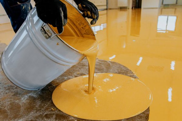 请问环氧树脂的过期日期通常是多久？