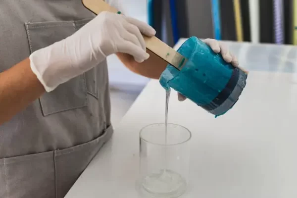 如何正确混合环氧树脂和催化剂？