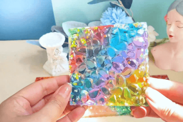 如何制作美观的树脂杯垫？