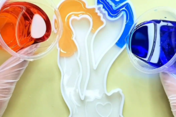 如何制作接吻情侣树脂艺术品？