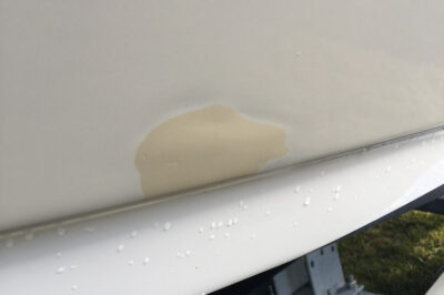 请问有哪些不同粗细的砂纸可以用来测试易打磨高光胶衣？