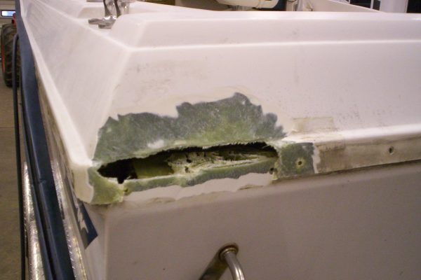 胶衣配比不正确会对胶衣的强度和耐久性有什么具体影响？