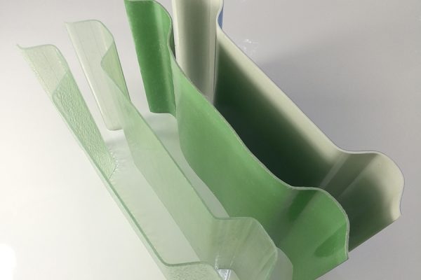 如何判断玻璃钢瓦的耐候性和抗腐蚀性是否符合要求？