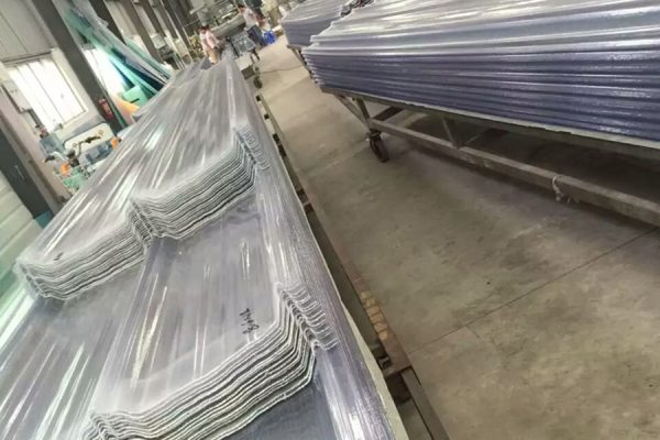 玻璃钢瓦是什么材料做的（玻璃钢瓦材质）