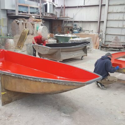 如何确保加固材料与玻璃钢模具基质的良好粘结和充分固化？