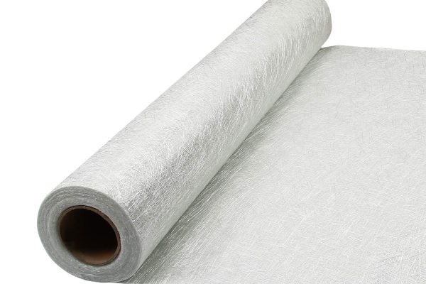 在选择玻璃纤维短切毡的厚度和重量时，还有哪些因素需要考虑？