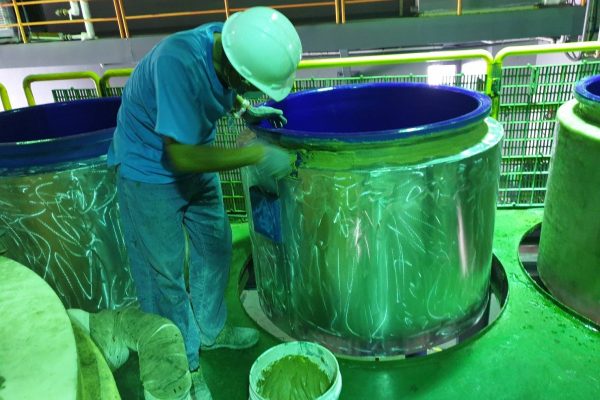 如何选择适合的树脂类型进行玻璃钢维修？