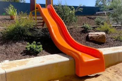 玻璃钢滑梯的维护和检查频率是多久一次？