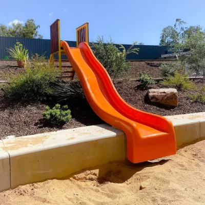 玻璃钢滑梯的维护和检查频率是多久一次？