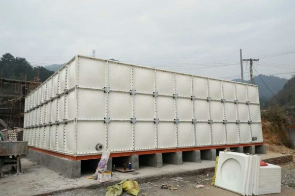 玻璃钢水箱在高温环境下的耐腐蚀性如何？