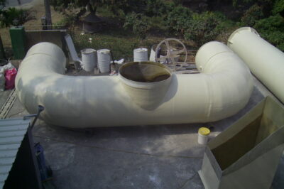 玻璃钢材料的强度和耐久性有哪些常见的测试方法和标准？