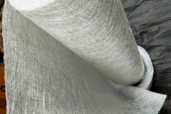 玻璃纤维毡与石棉材料相比有什么区别？