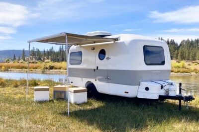 玻璃钢材料在房车制造中的应用优势