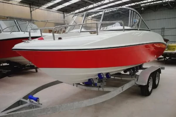 玻璃钢游艇与木材游艇相比，有哪些优势？