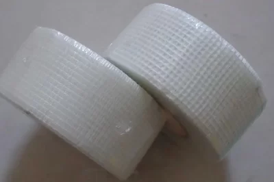 玻璃纤维网格布与碳纤维网格布相比有何不同？