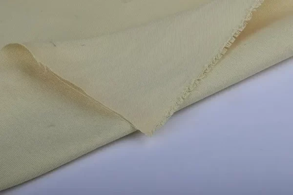 碳纤维和凯夫拉纤维的价格和可用性如何？