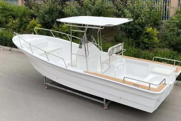 玻璃钢钓鱼船特点和优势