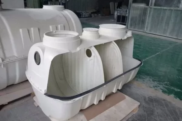 如何选择合适高温的玻璃钢化粪池材料？