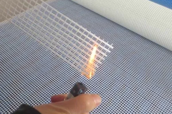 碳纤维布和玻纤布在船舶制造中的性能差异是什么