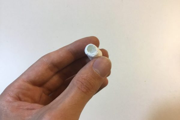 树脂的耐用性如何？我们用锤子找出答案