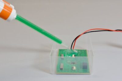 导热型环氧树脂胶水的粘度对粘接强度有什么影响？