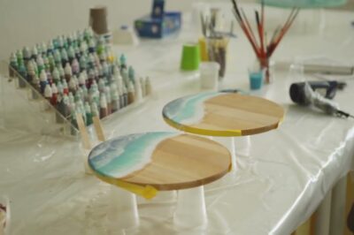 如何选择合适的表面活性剂来改善树脂的流动性和排气性能？