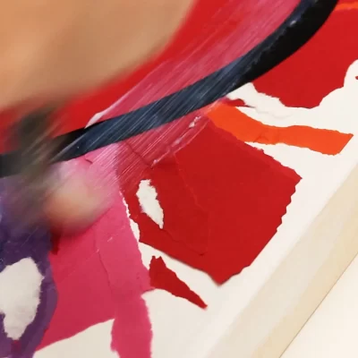 在使用树脂之前，我需要密封纸质拼贴吗？