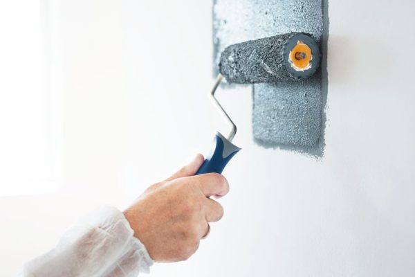 你能在墙上使用丙烯酸涂料吗（丙烯酸涂料特性）