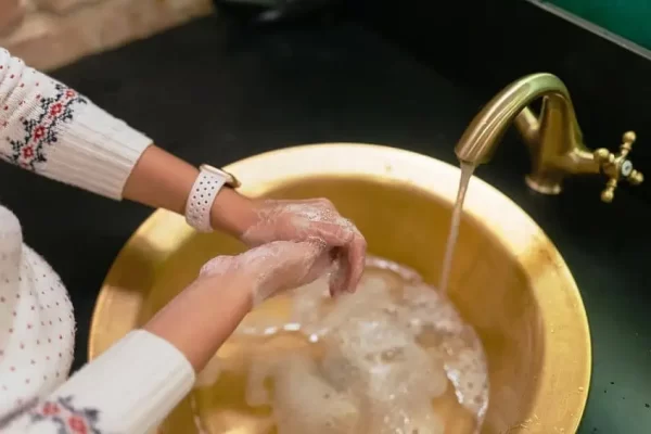 丙烯酸漆可以水洗吗（了解可水洗丙烯酸涂料）