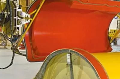 RTM 或 LRTM 工艺的预期可重复尺寸精度是多少？