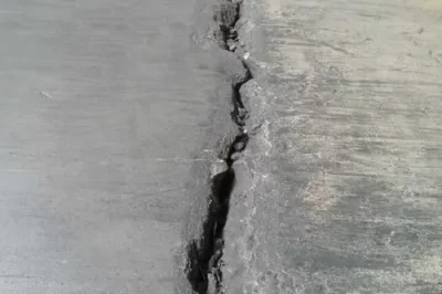 快速修补玻璃钢裂缝的方法