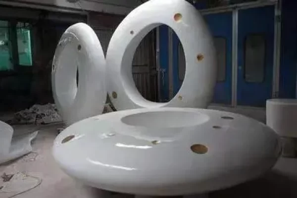 质感与创意的完美结合：发现玻璃钢制品的魅力