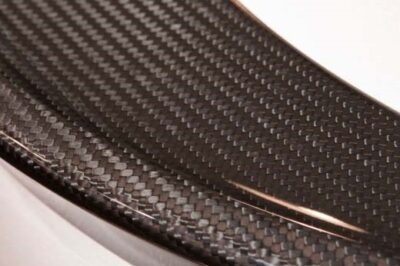 为什么碳纤维汽车零件的价格如此之高？