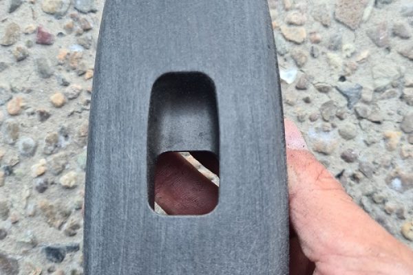 如何用碳纤维对零件进行蒙皮（碳纤维蒙皮包覆示例）