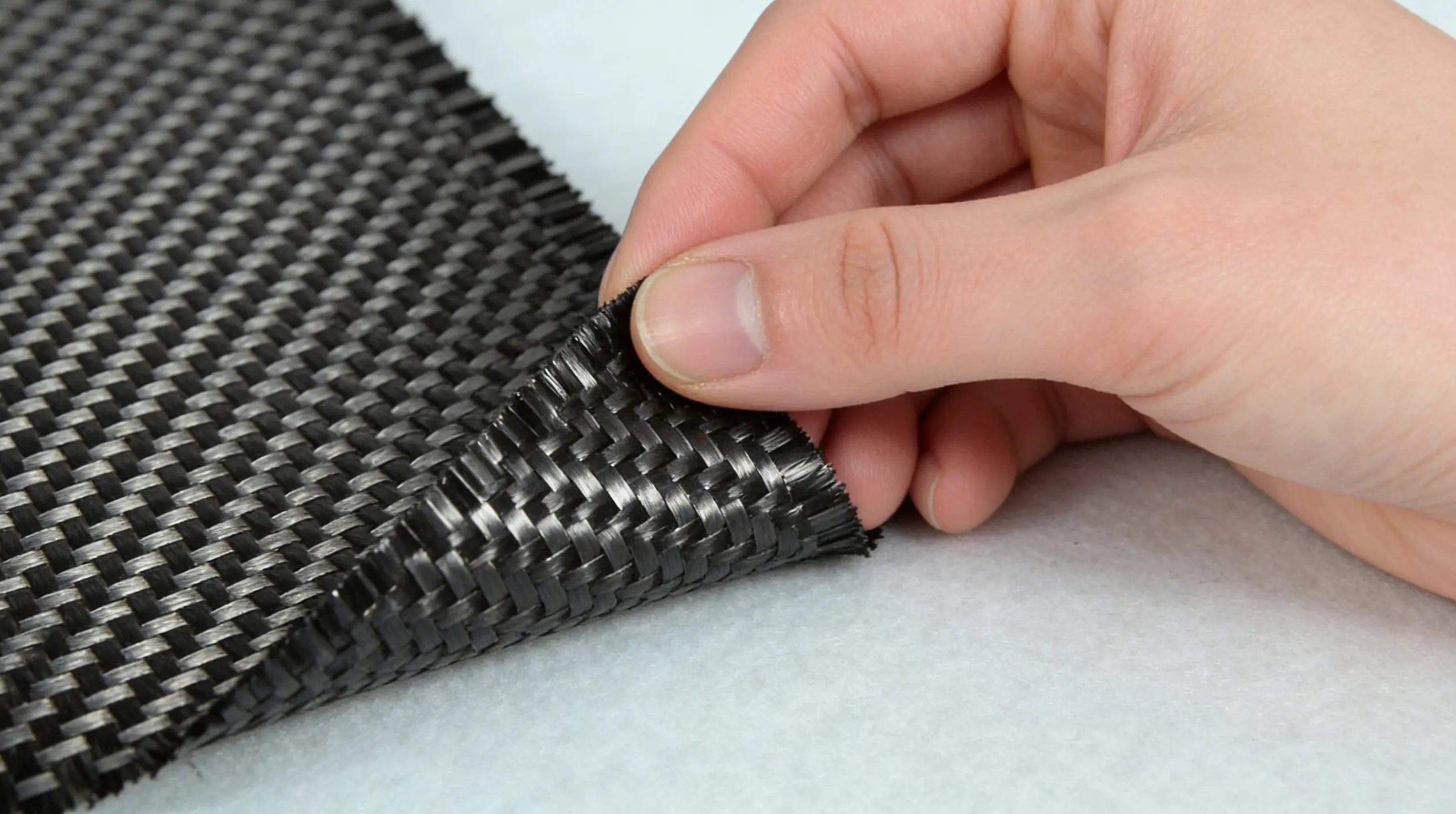 650克 2x2斜纹碳布 12k 碳纤维布