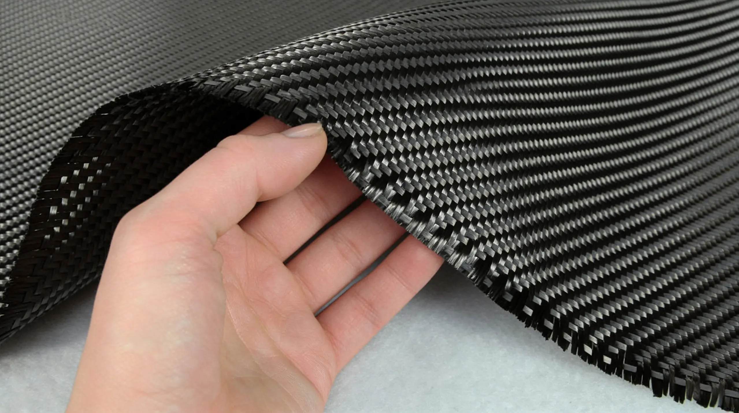 650克 2x2斜纹碳布 12k 碳纤维布