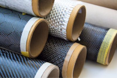 碳纤维和碳纤维增强塑料 (CFRP)