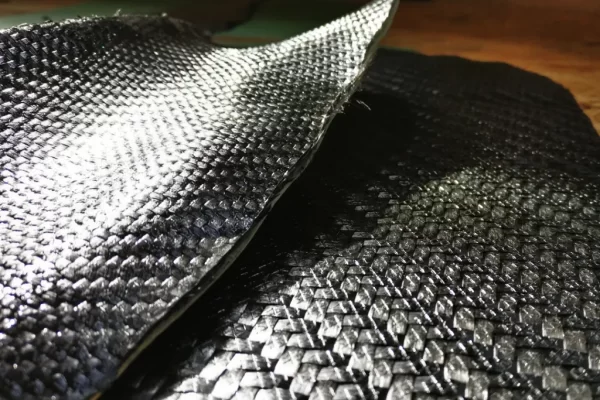 使用真空树脂进行手糊层压有什么问题吗？