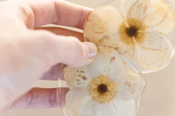 树脂艺术保存：长期护理和保养技巧