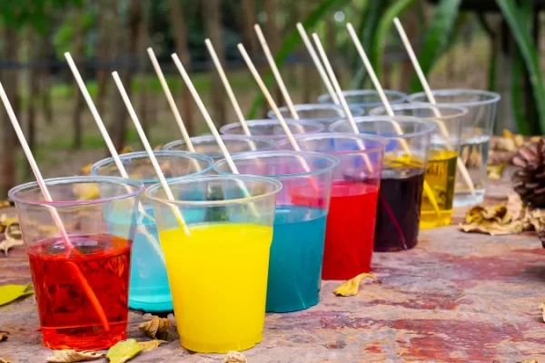 树脂艺术中的颜料迁移：原因与影响