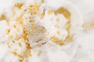 了解透明树脂涂层中的雾度和乳白色