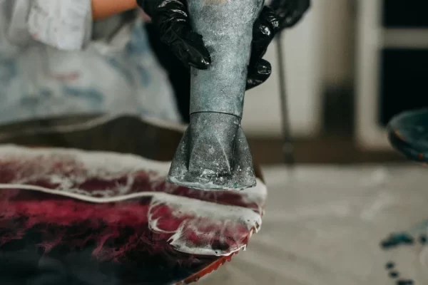 水分与环氧树脂艺术：影响与预防