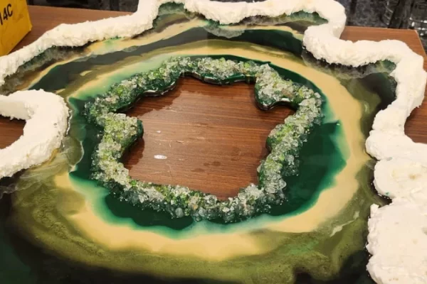 打造令人惊叹的环氧树脂晶洞：分步指南