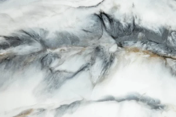 如何防止树脂项目中出现线条和条纹？