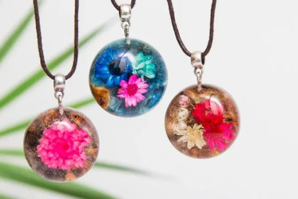 环氧树脂是否会变黄，随时间而定？