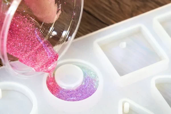 树脂浇注是否需要真空室？