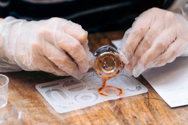 哪些材料可以用来制作树脂模具？