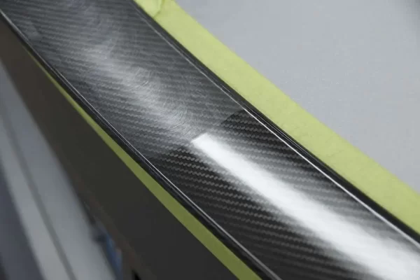 碳纤维为何会变得浑浊和划伤